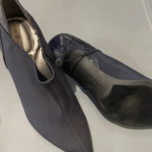 Navy boot heals